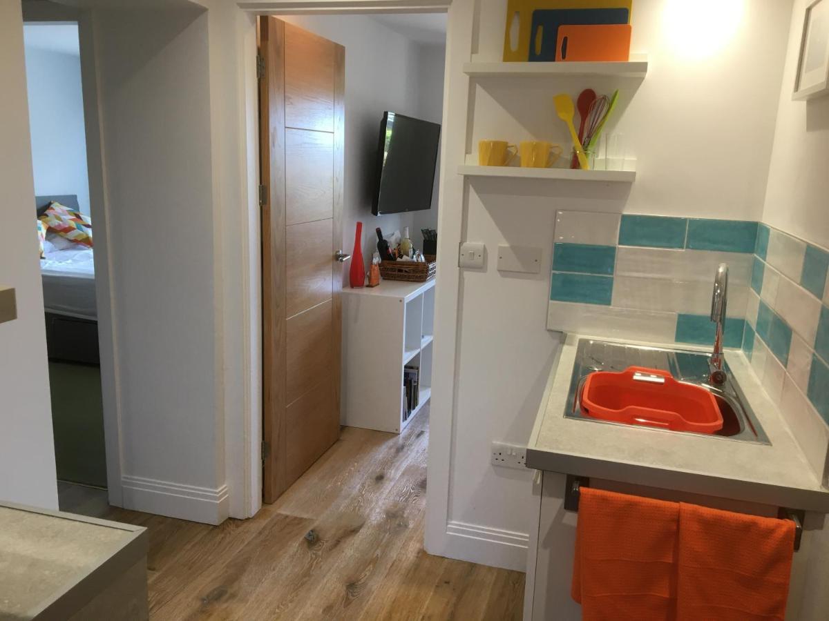 The Wrens Annexe - Stylish Self-Contained 2-Bed Annexe Пензанс Екстериор снимка