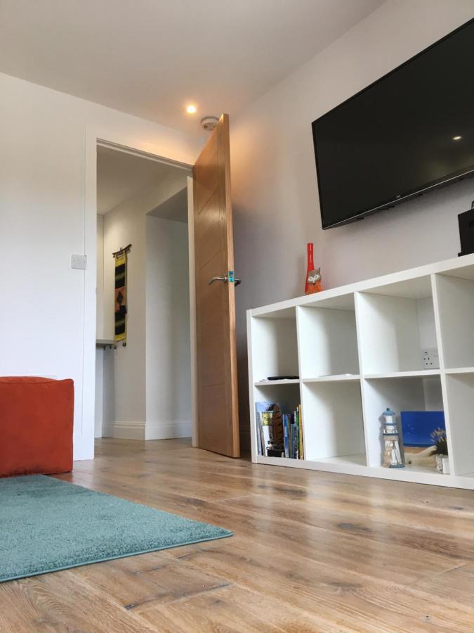 The Wrens Annexe - Stylish Self-Contained 2-Bed Annexe Пензанс Екстериор снимка